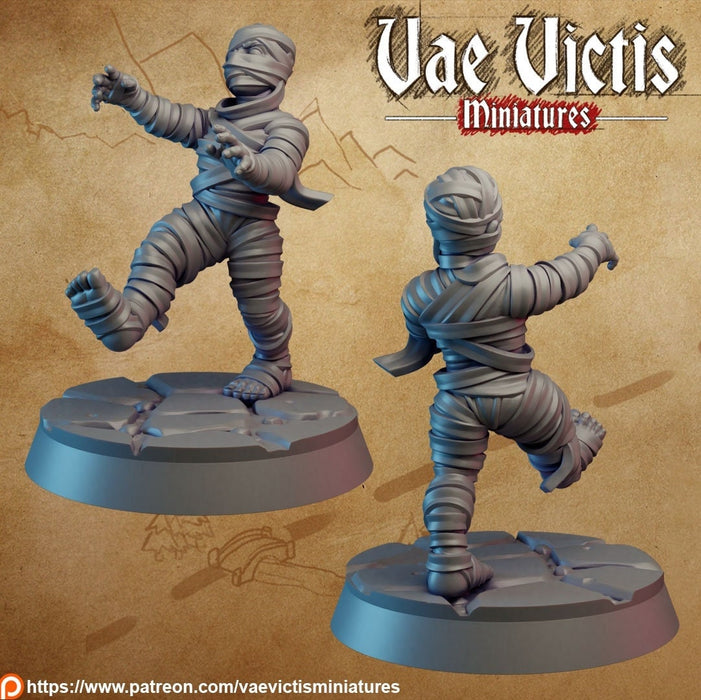 Mummy costume kid - Vae Victis Miniature | DnD | child | monster| villager | commoner | 32mm | Pathfinder | TTRPG | Wargaming | Frostgrave